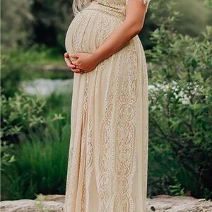 Elegant Cream Lace Maternity dress
